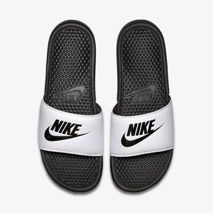 NIKE BENASSI